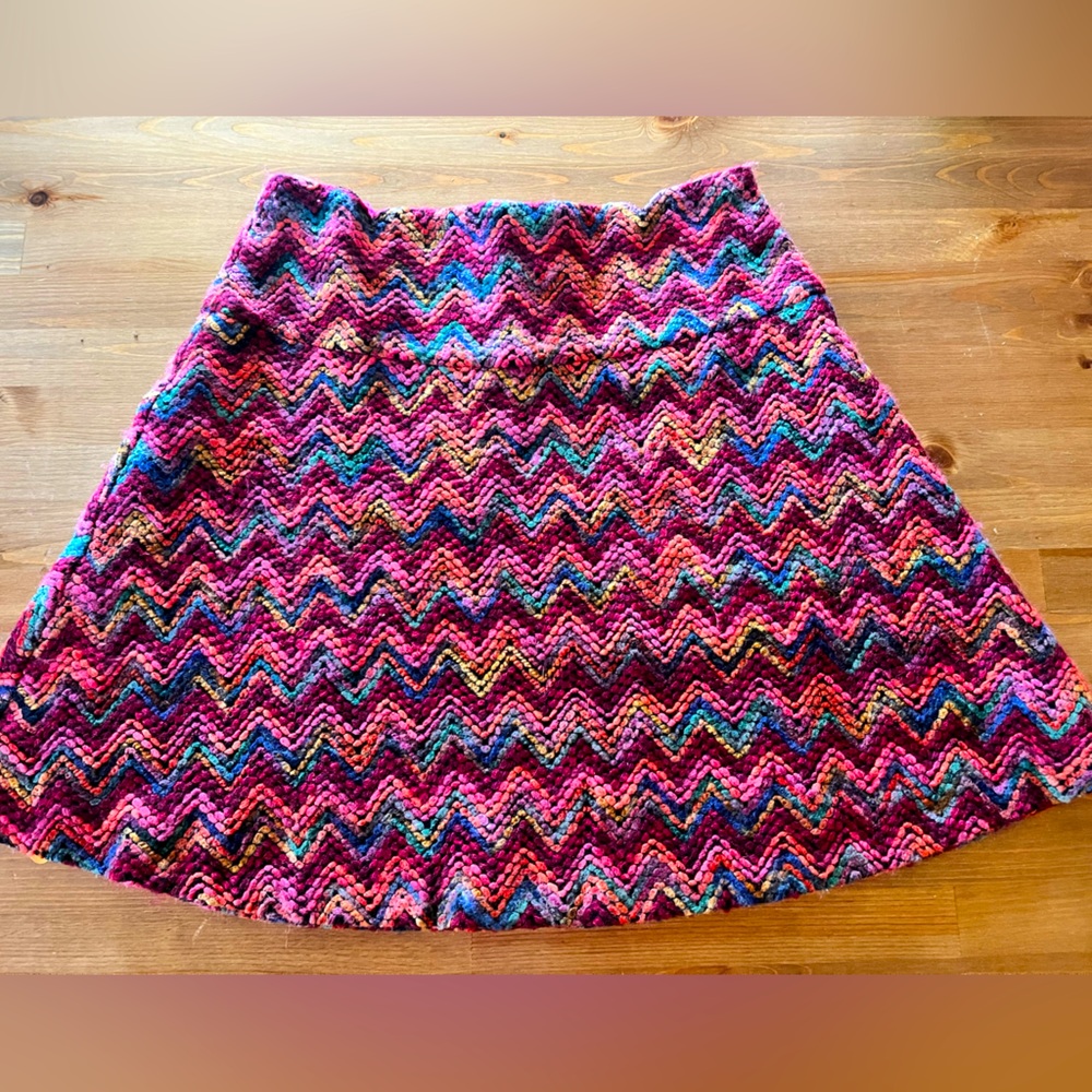 Adorable Traffic People sweater skirt, size Large